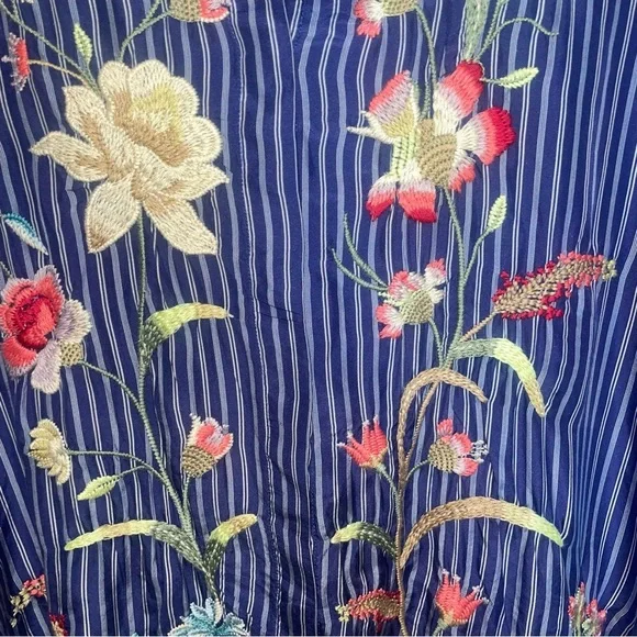 Johnny Was Workshop Geniveve Voyager 100% Silk Embroidered Tunic Top Small - Picture 3 of 8